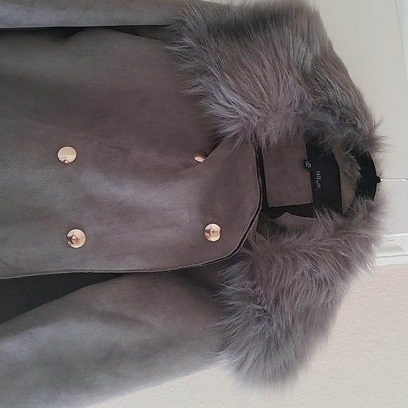 Coat - Picture 3 of 3